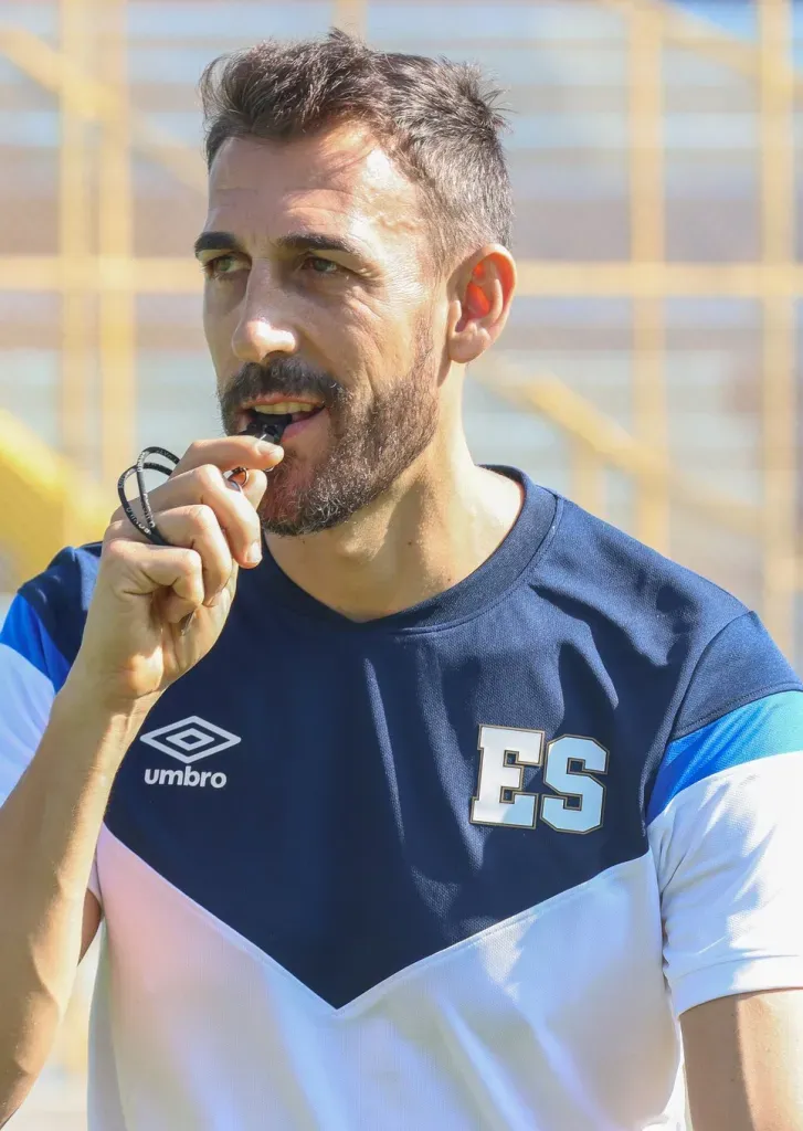 El Salvador buscará el primer triunfo en ese estadio con Dóniga.