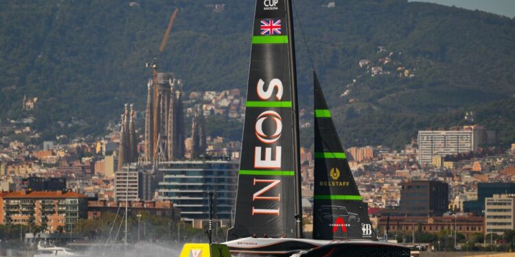 America's Cup: Britain fall to 2-0 deficit to New Zealand