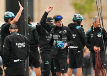 America's Cup: New Zealand beat Great Britain, retain title