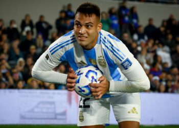 Romero available, Martinez to return? Argentina predicted lineup vs. Bolivia