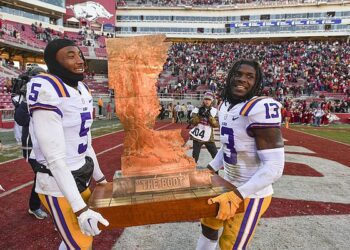 Arkansas, LSU football teams expect another close one in Fayetteville