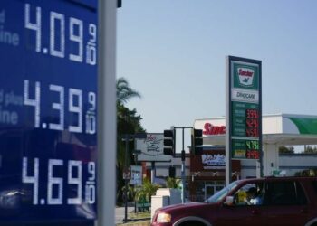 California lawmakers advance bill to prevent gas prices from spiking