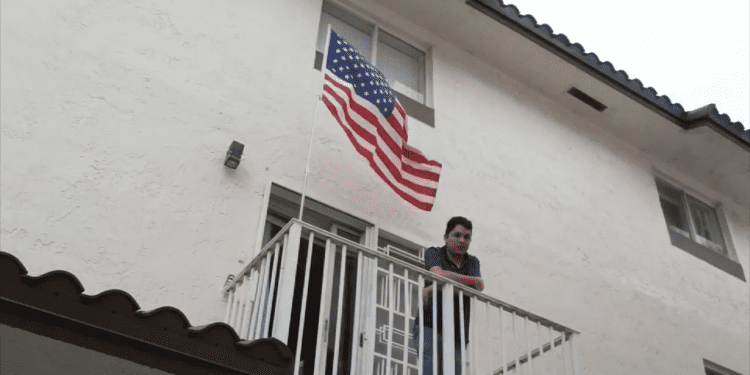 Can you fly the American flag at your condo? - WSVN 7News | Miami News, Weather, Sports