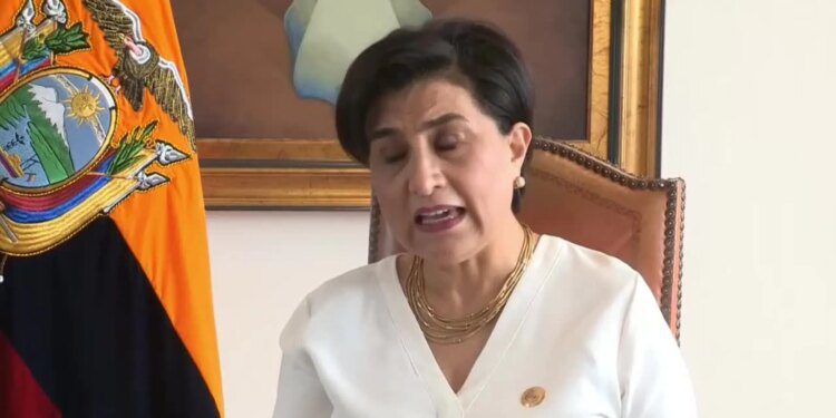 Canciller de Ecuador ve consenso en Iberoamérica para pedir a Venezuela actas electorales