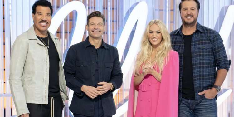 Carrie Underwood Dazzles in First Photo from 'American Idol' Set