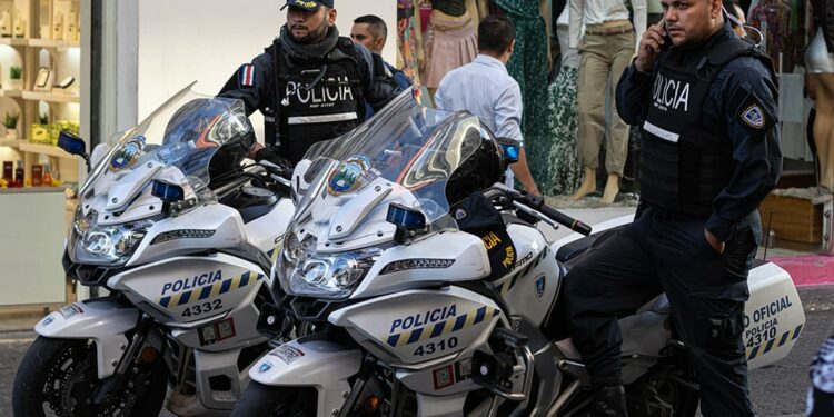 Costa Rica faces record-breaking levels of crime and tourists