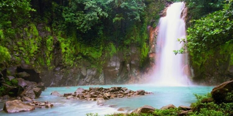 Country with beautiful beaches named friendliest place in the | America | Travel