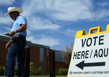 Early in-person voting begins in Arizona, drawing visits from the presidential campaigns