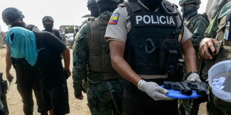 El operativo se realizó en la localidad de Durán, conocida como la capital del crimen en Ecuador.