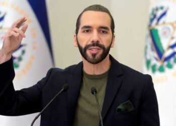 El Salvador gets $1bn US-backed loan from JPMorgan to refinance debt