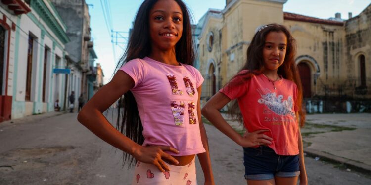 End the US embargo on Cuba