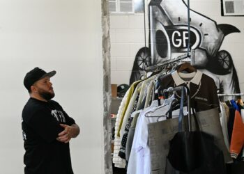 Fashion designer Emmanuel Jesus Cabrera highlights Chicago’s ‘Gente Fina’ through fashion