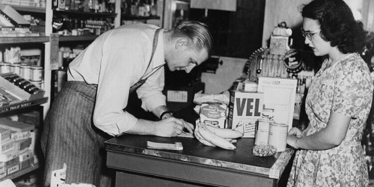 End of the line for United Fruit Company bananas was the American grocery store. US Library of Congress.jpg