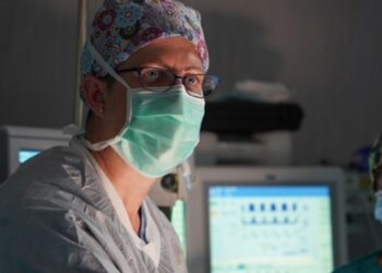 Green Bay doctor sharing life-saving skills with surgeons in Bolivia