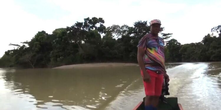 In Colombia river guardians fight to protect river polluted by illegal gold mining