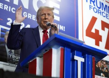 Is Gen. John Kelly Really as 'Dumb,' As Trump Says?