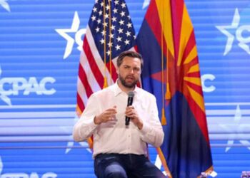 JD Vance visits Arizona’s 2 largest metro areas in bid for Hispanic voters - Cronkite News