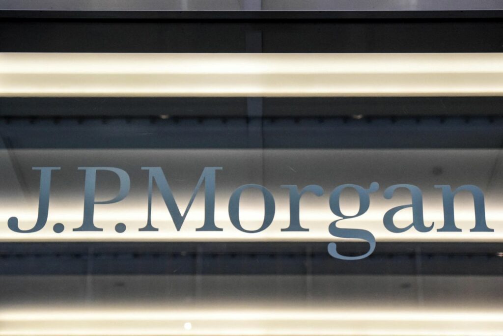 JPMorgan reclaims top spot from Bank of America in analyst poll