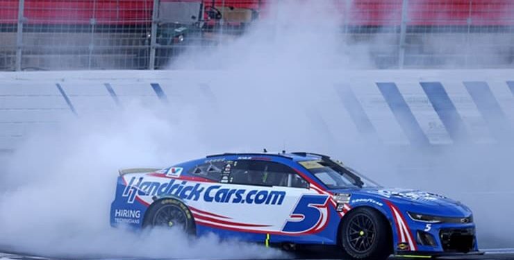 cup kyle larson burns out at charlotte roval (1)