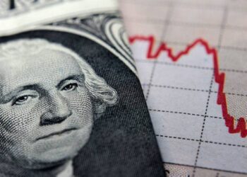 La percepción del riesgo crediticio de El Salvador se reduce significativamente