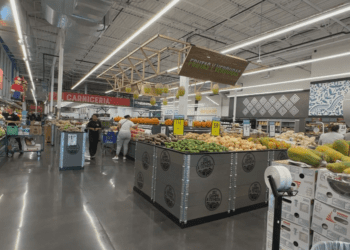 Leevers and Save-A-Lot join forces to open a grocery store for Central American community in Aurora
