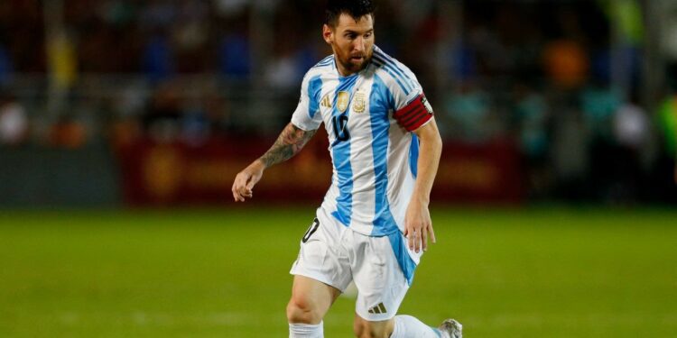 Lionel Messi fumes at soggy pitch as Argentina are held to a draw by Venezuela in FIFA World Cup qualifiers – Firstpost