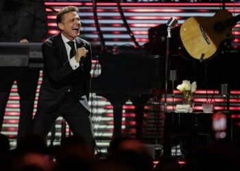 Luis Miguel to Close His International Tour in Mexico City