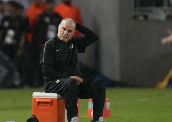 Luis Suarez criticizes Uruguay coach Bielsa for mistreating team at Copa America