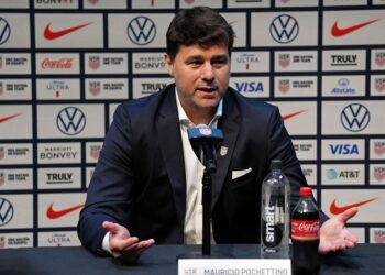 Mauricio Pochettino plays it safe with first US squad