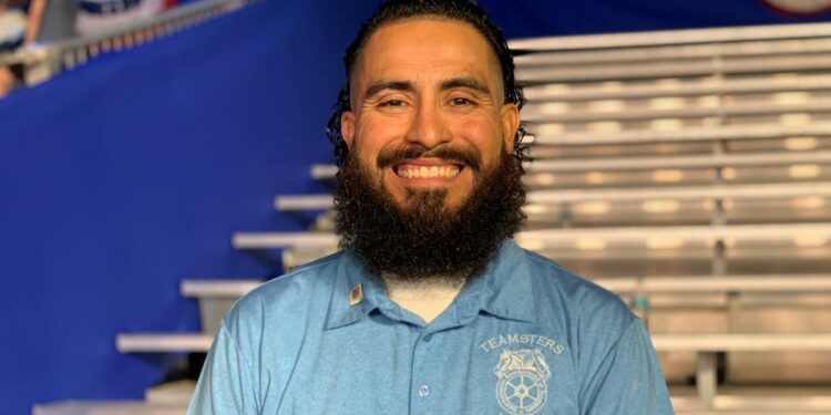 Meet the Republican union leader who introduced Harris at her rally