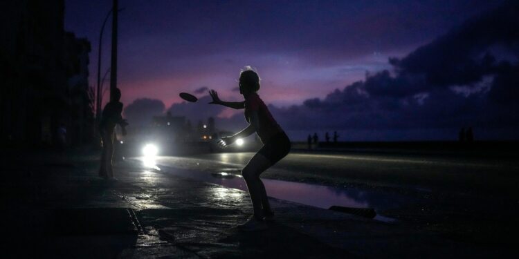 Mexican fuel flows to Cuba as the island faces blackouts and the loss of Russian and Venezuelan oil