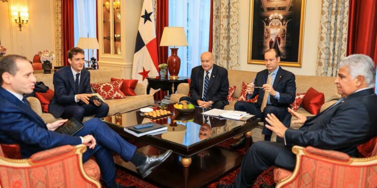 Mulino Met With French Companies Interested In Investing In Panama