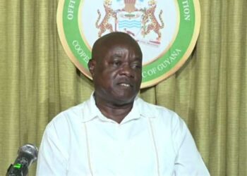 Norton says 'data don't lie' but challenges World Bank, global institutions' statistics