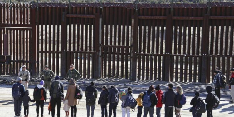 Number of Chinese migrants at US-Mexico border drops to lowest count of the year