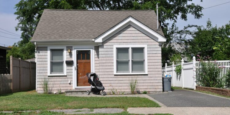 One in Five Homes in the United States Is Valued at Less than $150,000