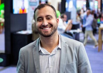 Onfly cresce 97% em reservas corporativas