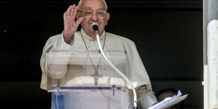 Papa Francisco nombra 21 cardenales y pide paz en el Medio Oriente