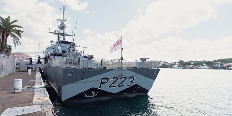 HMS MEDWAY Bermuda Oct 1 2024 (1)