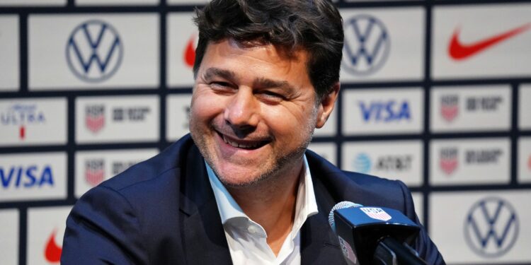 Raul Jimenez, Cesar Huerta score goals