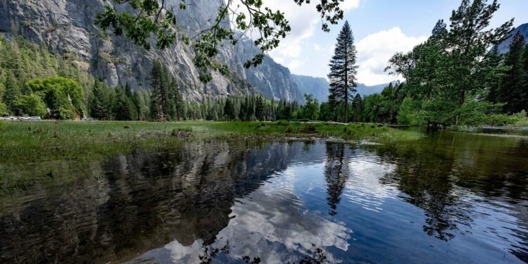 Senior-Aged People Need To Visit These National Parks in the United States