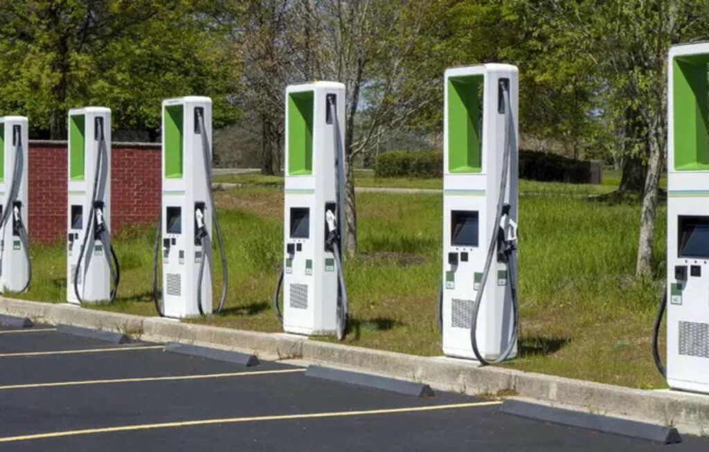 Servotech Power Systems, Ensmart Power partner to expand EV charger network in UK, North America, ET EnergyWorld