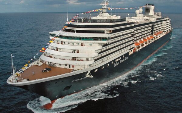 TTG - Noticeboard - Holland America Line unveils 2026 Canada and New England season