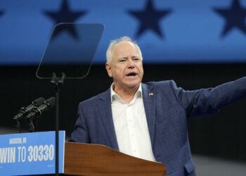 Tim Walz, wife and son vote early in Minnesota
