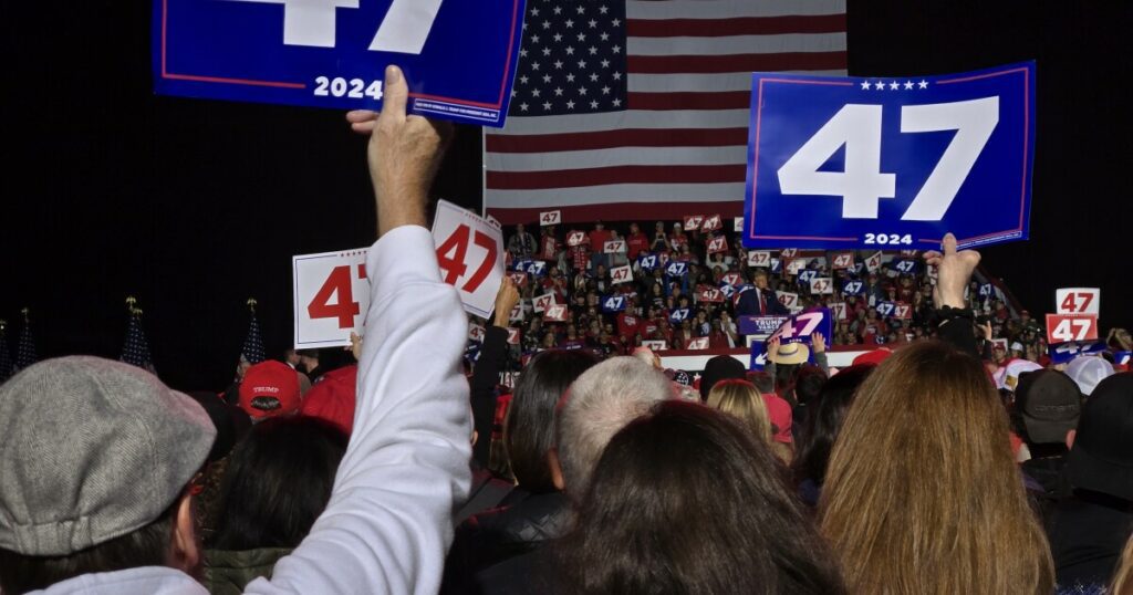 Trump turns up rhetoric, highlights support from local Muslim leaders at Novi rally