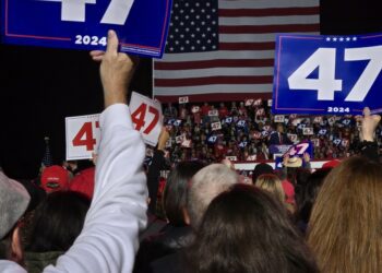 Trump turns up rhetoric, highlights support from local Muslim leaders at Novi rally