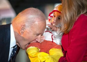 US election latest: Musk risks contempt of court with no-show; Biden (jokingly) bites a baby | US News