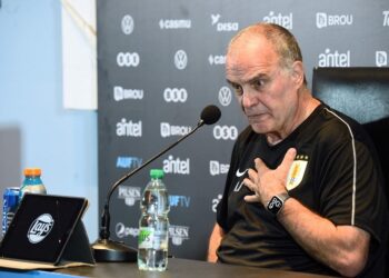 Uruguay coach Marcelo Bielsa says his authority was affected after Luis Suarez criticism