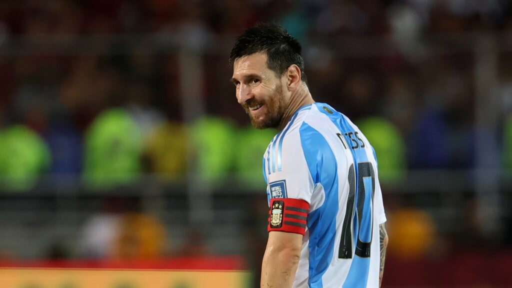 Will Lionel Messi Lead Argentina's FIFA World Cup 2026 Charge? Here's Mario Kempes' Big Prediction