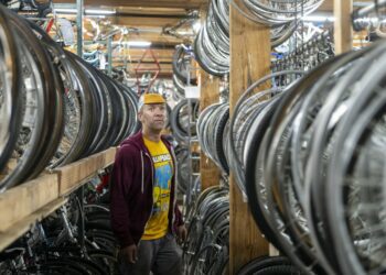 Working Bikes fixes Chicago's broken bicycles to donate to developing countries