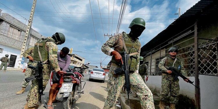 así se vive en Ecuador con 10 horas de racionamiento eléctrico diario